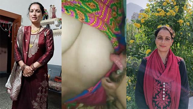 Horny Beautiful Cute Bhabhi Sucking Dick Boobs Show